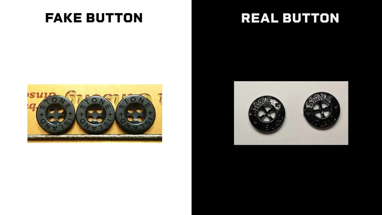 Vergleich von gefälschten und echten Stone Island Knöpfen. Der QR-Code ist hier nicht sichtbar, aber die Knöpfe zeigen das Logo.