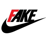 Nike-Logo mit dem Wort "FAKE" in Rot und Schwarz. Ein Hinweis auf gefälschte Jordan 1 Sneaker.