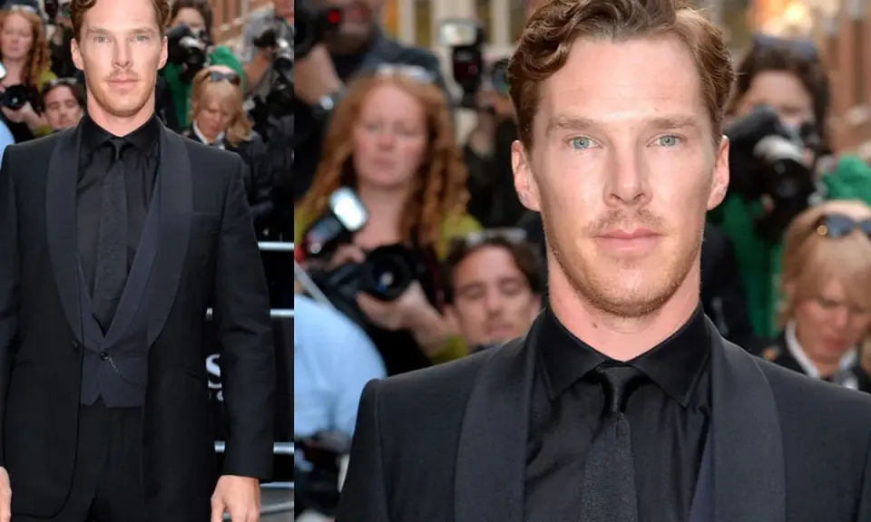 Benedict Cumberbatch im schwarzen Anzug mit schwarzem Hemd und Krawatte.